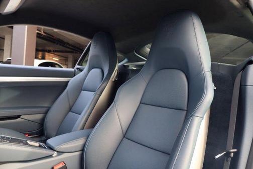 2025 Porsche 718 Cayman GTS 4.0