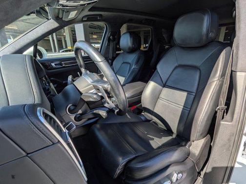 2021 Porsche Cayenne GTS