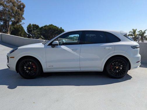 2021 Porsche Cayenne GTS