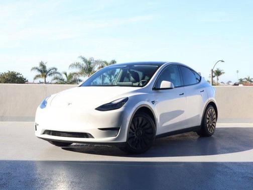 2022 Tesla Model Y Long Range Dual Motor All-Wheel Drive