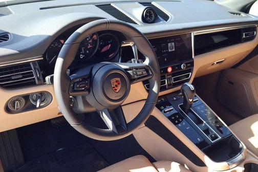 2026 Porsche Macan AWD