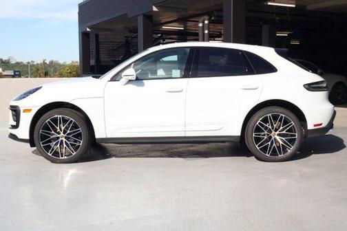 2026 Porsche Macan AWD