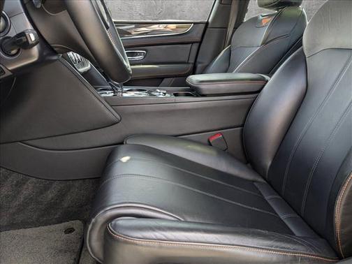 2019 Bentley Bentayga V8