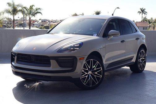 2026 Porsche Macan AWD