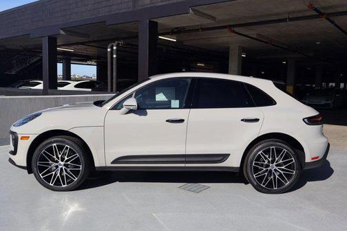 2026 Porsche Macan AWD