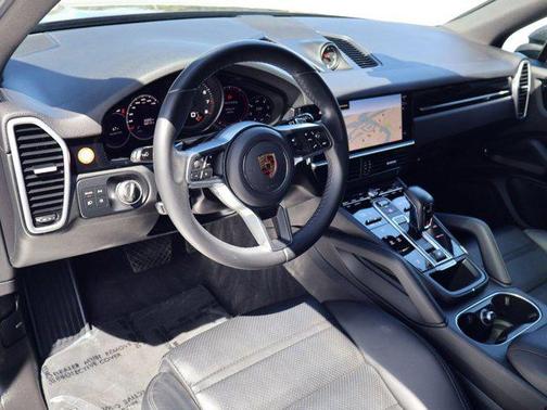 Chalk 2023 Porsche Cayenne Platinum Edition
