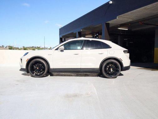 2026 Porsche Macan Electric