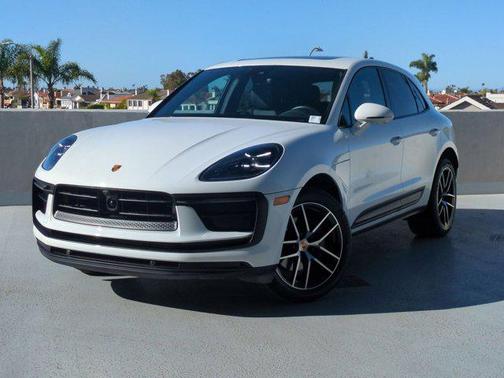 2023 Porsche Macan AWD