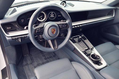 2023 Porsche 911 Carrera 4S Cabriolet