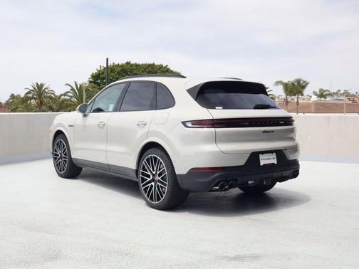 Chalk 2026 Porsche Cayenne Cayenne E-Hybrid