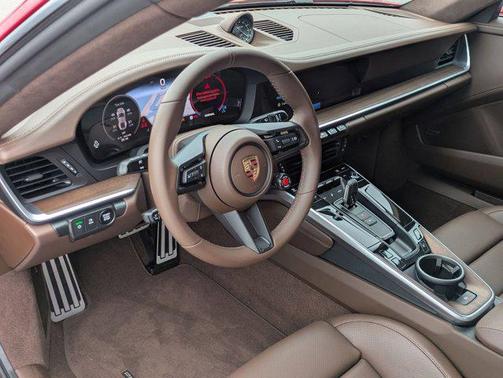 2025 Porsche 911 Carrera