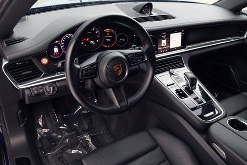 2022 Porsche Panamera 4