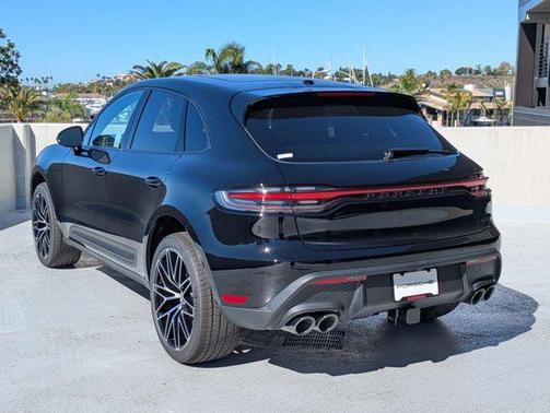 2026 Porsche Macan AWD