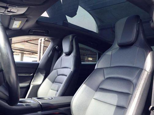 2022 Porsche Taycan RWD