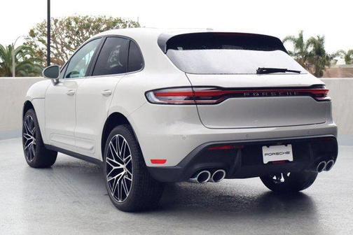 2026 Porsche Macan AWD