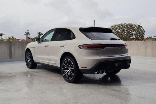 2025 Porsche Macan AWD