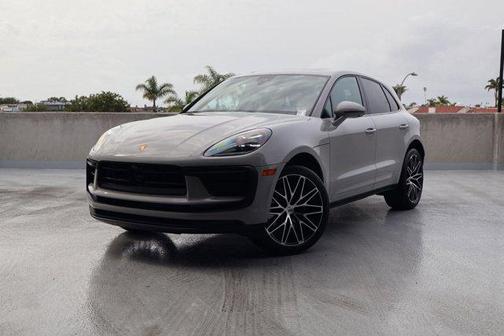 2025 Porsche Macan AWD