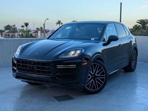 2025 Porsche Cayenne Turbo