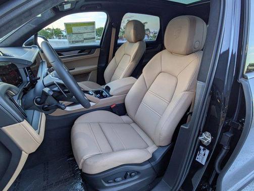 2025 Porsche Cayenne Turbo