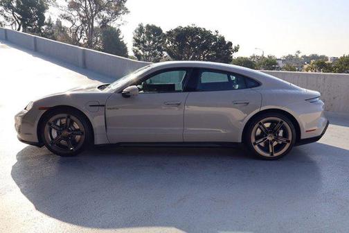 2025 Porsche Taycan Turbo