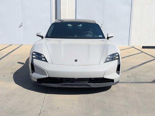 2025 Porsche Taycan Turbo