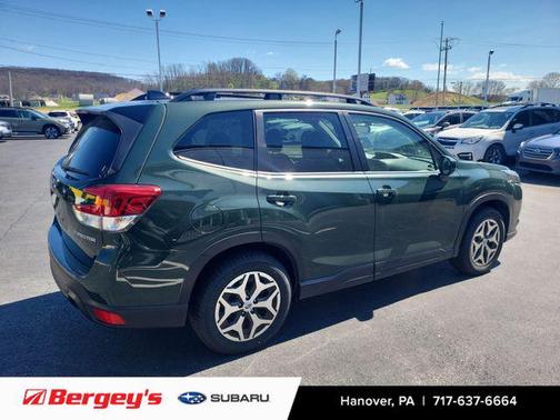 Cascade Green Silica 2024 Subaru Forester Premium