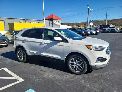 Oxford White 2022 Ford Edge SEL