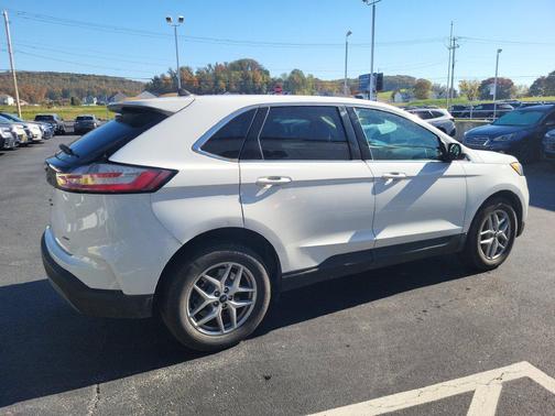 Oxford White 2022 Ford Edge SEL