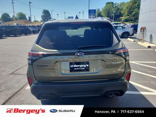 Autumn Green Metallic 2026 Subaru Forester Touring