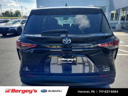 2021 Toyota Sienna XLE 7 Passenger