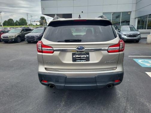 Tungsten Metallic 2019 Subaru Ascent Premium 7-Passenger