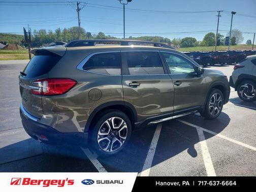 Autumn Green Metallic 2026 Subaru Ascent Limited 8-Passenger