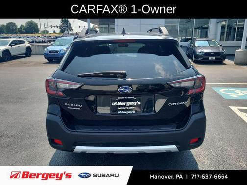 Crystal Black Silica 2024 Subaru Outback Limited