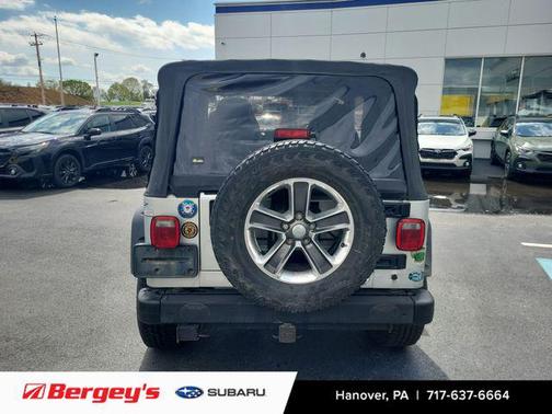 Bright Silver Metallic Clearcoat/Black Soft Top 2004 Jeep Wrangler X