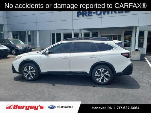 Crystal White Pearl 2022 Subaru Outback Limited