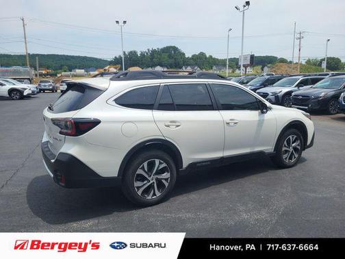 Crystal White Pearl 2022 Subaru Outback Limited