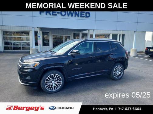 Diamond Black Crystal Pearlcoat 2022 Jeep Compass Limited