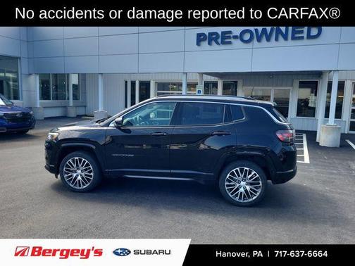 Diamond Black Crystal Pearlcoat 2022 Jeep Compass Limited