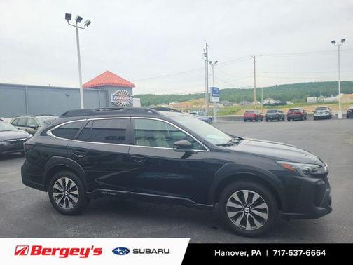 Crystal Black Silica 2024 Subaru Outback Limited