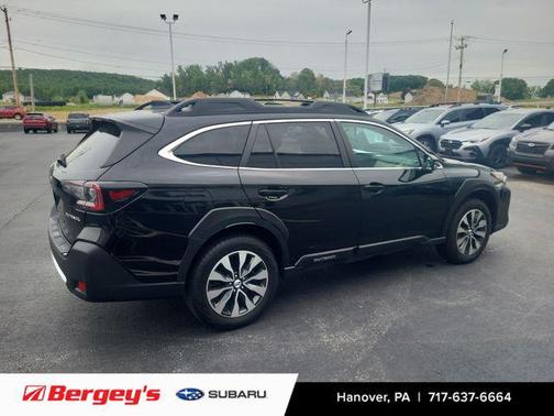 Crystal Black Silica 2024 Subaru Outback Limited