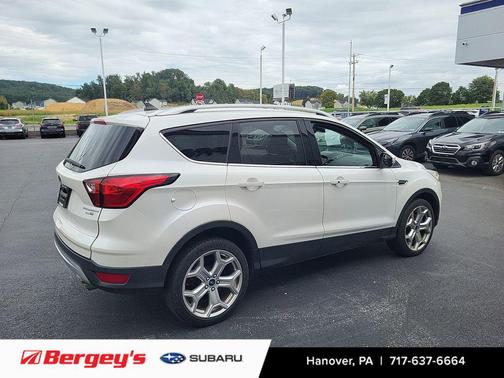 White Platinum Metallic Tri-Coat 2019 Ford Escape Titanium