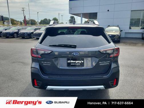 2022 Subaru Outback Touring XT