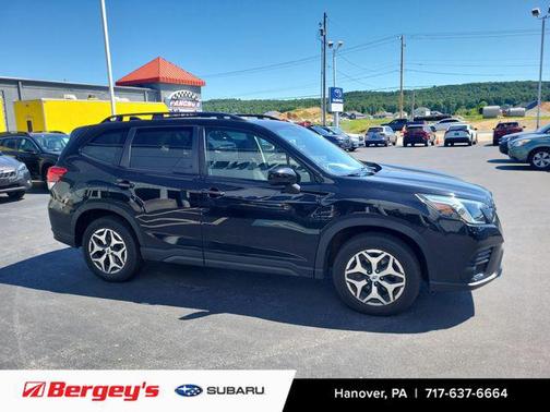 Crystal Black Silica 2024 Subaru Forester Premium