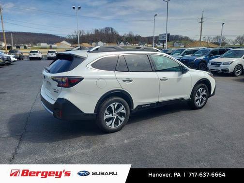 Crystal White Pearl 2022 Subaru Outback Touring