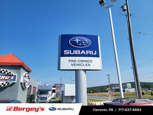 Ruby Red Metallic Tinted Clearcoat 2017 Ford Focus SE