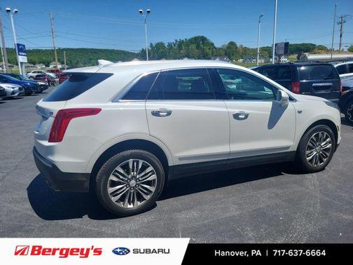 Crystal White Tricoat 2017 Cadillac XT5 Premium Luxury
