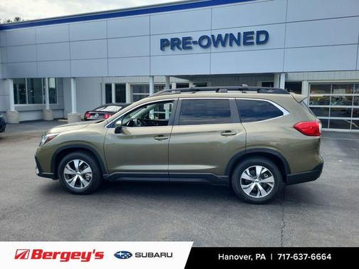 Autumn Green Metallic 2023 Subaru Ascent Premium 7-Passenger