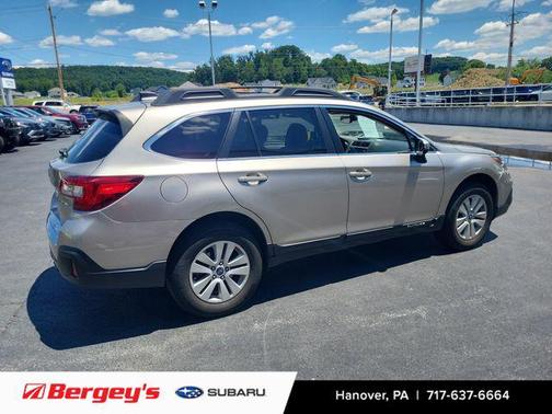 Tungsten Metallic 2019 Subaru Outback 2.5i Premium
