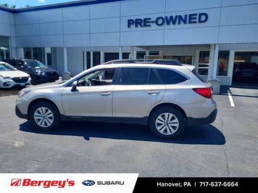 Tungsten Metallic 2019 Subaru Outback 2.5i Premium