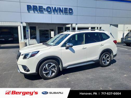 Crystal White Pearl 2023 Subaru Forester Touring